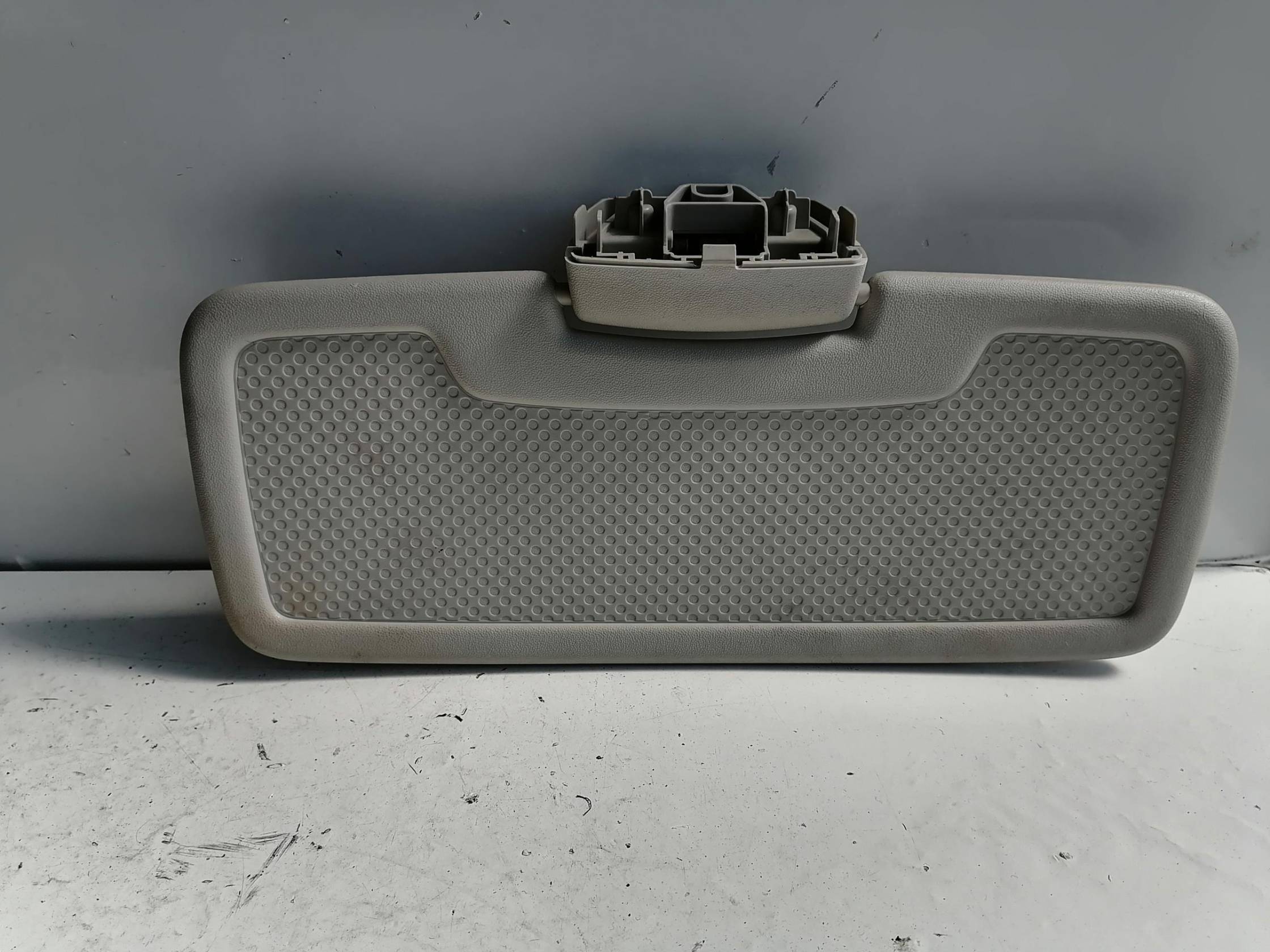 Aletta parasole parabrezza sx.